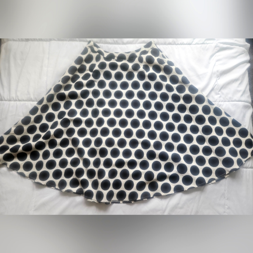 WhoWhatWear Lightweight linen skirt, size 10, black/white Polka Dot